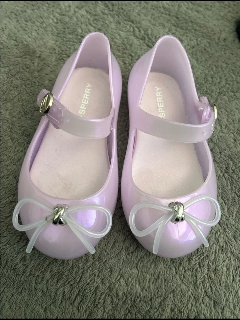 Girl’s Sperry flat shoes size 6